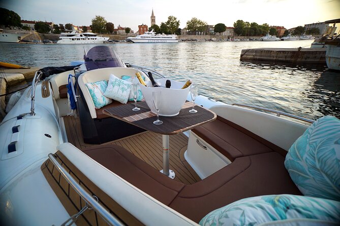 Zadar: Sunset & Nighttime Cruise with unlimited Sparkling Wine - Experience the Sea Organ and Regards to the Sun Avoiding Crowds