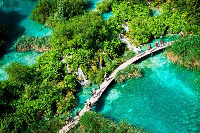 Zadar to Plitvice lakes: Guided tour with pre-booked tickets - Arriving at Plitvice Lakes: Easy Access and Ticketing