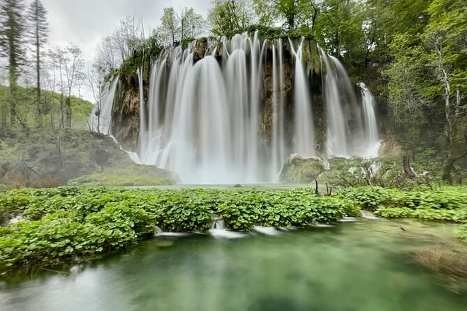 Zadar to Zagreb private transfer with a visit to Plitvice Lakes - Key Points