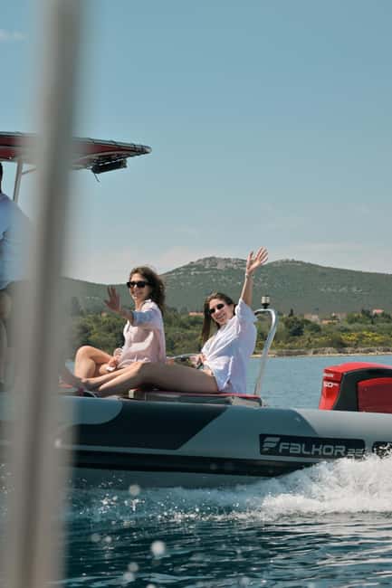 Zadar:Speedboat Tour Thrill Ride with Snorkeling on 3 island - Discovering the Tranquility of Island Oljak