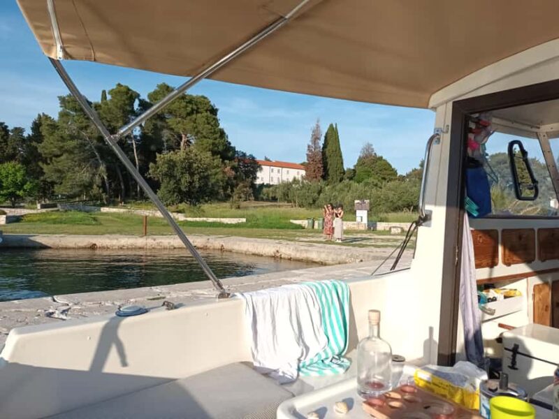 Zadar:Ugljan, Frnaa,Galevac &Oljak free beer & anchovies - Authentic Zadar Island Hopping with Free Drinks and Snorkeling