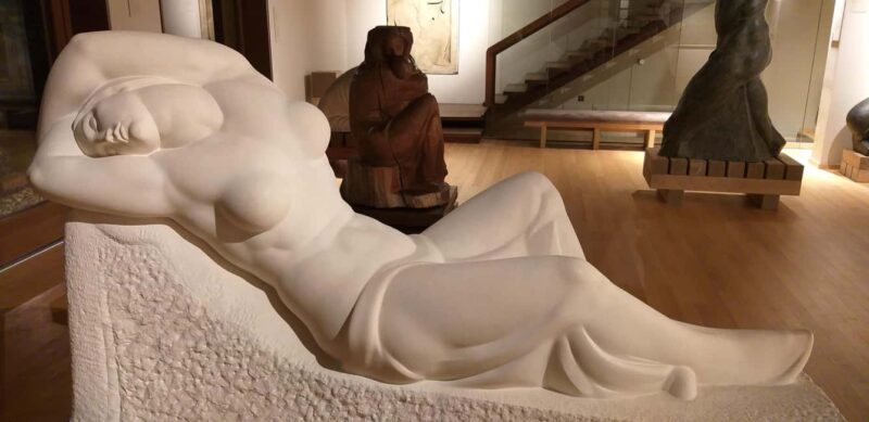 Zagabria Zagreb in Italian & English: Architecture & History - Explore Zagreb’s Historic Heart with a Focus on Architecture and History