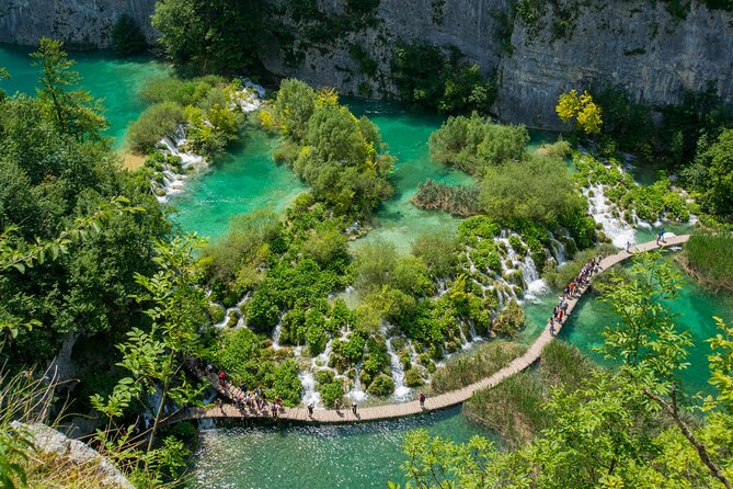 Zagreb airport or Zagreb to Split via Plitvice lakes for singles or couples - Flexible Itinerary with a Four-Hour Visit to Plitvice Lakes