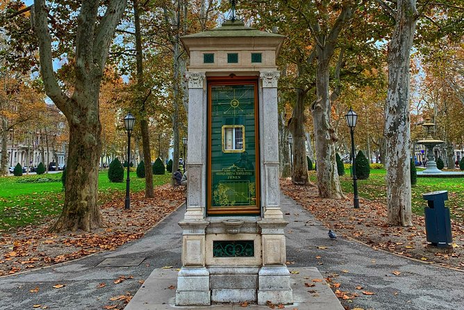 Zagreb in a day including cable car to Medvednica Nature park - Exploring Ban Josip Jelacic Square