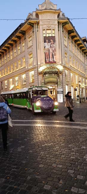 Zagreb: Ljubljana and Lake Bled Christmas Market Day Tour - Guided Tour of Ljubljana’s Christmas Charm