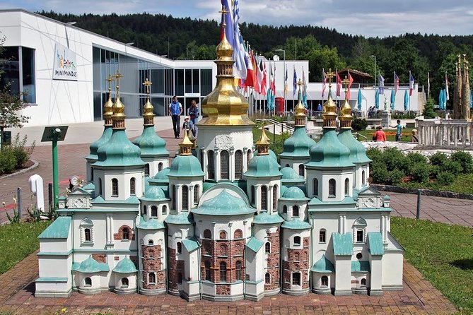 Zagreb - Monkey Park (Affenberg) - Klagenfurt - Minimudus - Convenience of Private Transportation and Flexible Timing