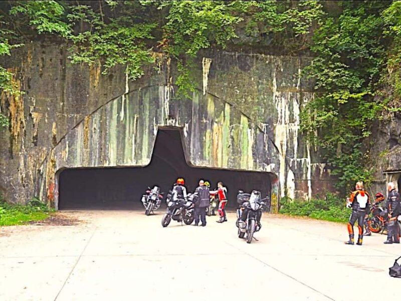 Zagreb: Plitvice Lakes, War History, and Wildlife Tour - Key Points