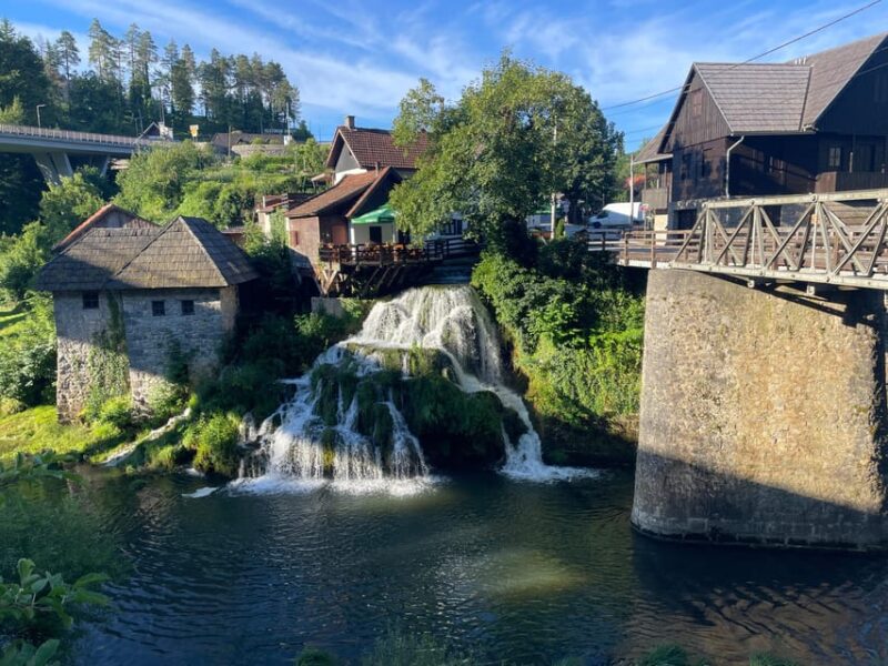 Zagreb: Rastoke & Plitvice Lakes Guided Tour with Ticket - Inside the Park: Routes, Boats, and Buses