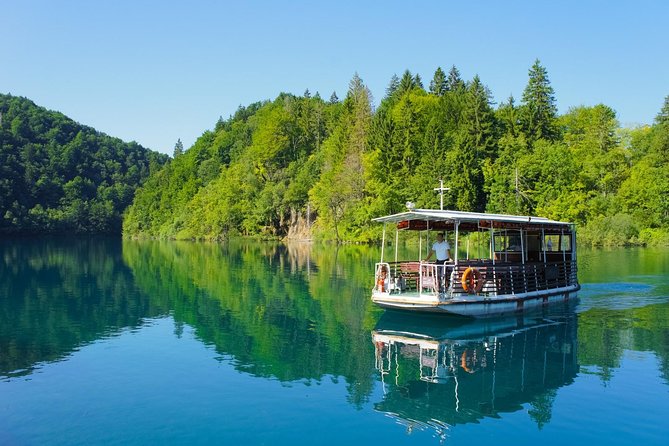 Zagreb to Split Group Transfer with Plitvice Lakes guided Tour - Discover the Zagreb to Split Transfer with a Guided Tour of Plitvice Lakes