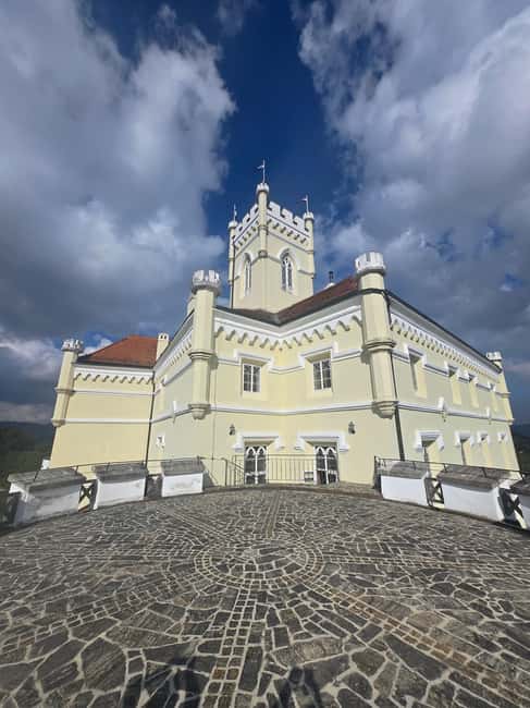 Zagreb: Trakoan & Veliki Tabor Castles Day Trip & Lunch - Exploring Trakoan Castle: Croatia’s Most Romantic Fortress