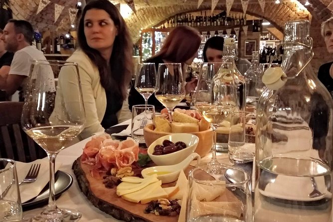 Zagreb Walking Food Tour - Sightseeing - Dolac market visit - Traditional Croatian Lunch at Stari Fijaker