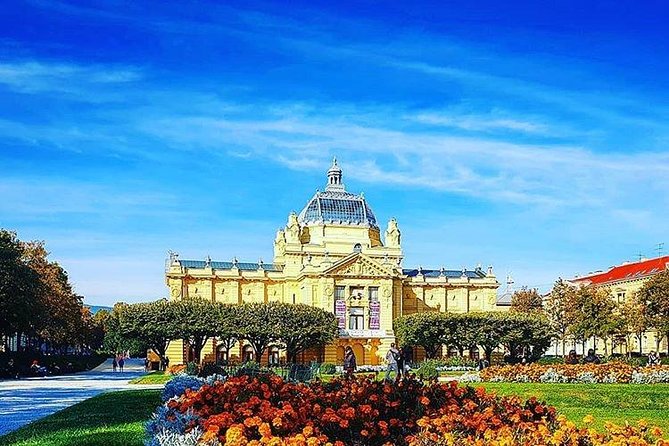 Zagreb walking tour with food tasting - Discovering the Shortest Funicular Ride in the World