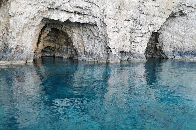 Zakynthos Half Day Tour to the Turtle Island, Cameo & Keri Caves - Visiting Cameo Island and Agios Sostis Port