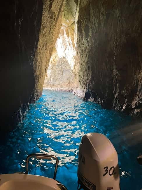 Zakynthos: Laganas Bay, Myzithres & Turtles Speedboat Tour - Small Group Experience and Guide Quality