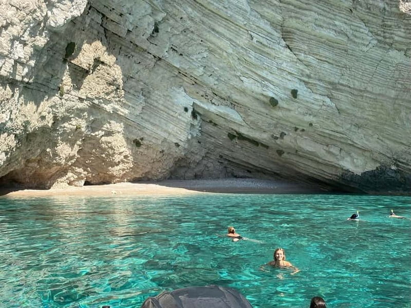 Zakynthos: Private Boat Tour  South Coast & Swim Stops - Exploring Zakynthos South Coast: Keri Caves and Dramatic Cliffs