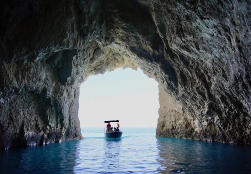 Zakynthos: Private Customizable Tour - The Illusion of the Shipwreck Viewpoint and Timing