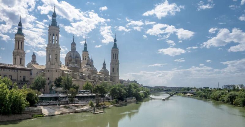 Zaragoza - Historic Walking Tour - Exploring Plaza del Pilar and Surrounding Landmarks