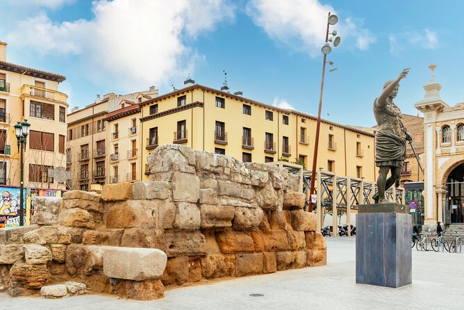 Zaragoza Scavenger Hunt and Sights Self-Guided Tour - Key Points