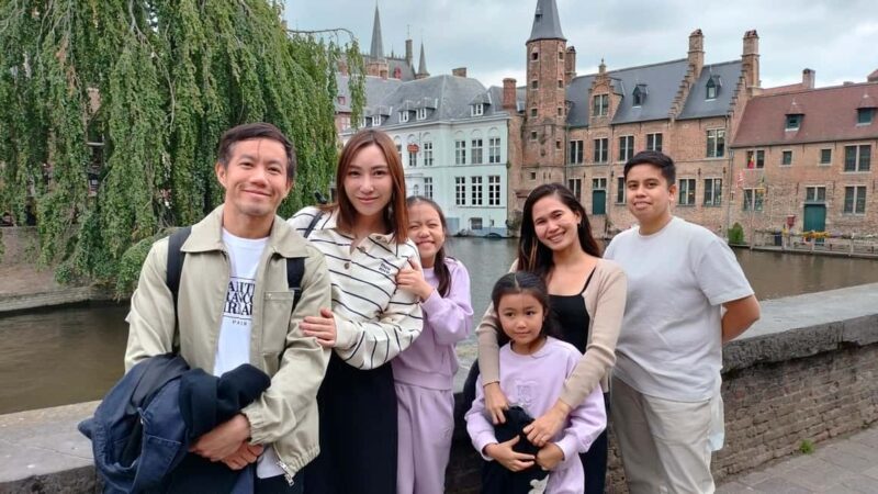 Zeebrugge: Private Bruges Tour with Tastings & VIP Support - Beer Tasting at a Bruges Bar or Brewery