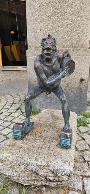 Zielona Góra  3-Hour Walking Tour of Polands Wine Capital - Relaxing in the Vineyards with a Guided Wine Tasting