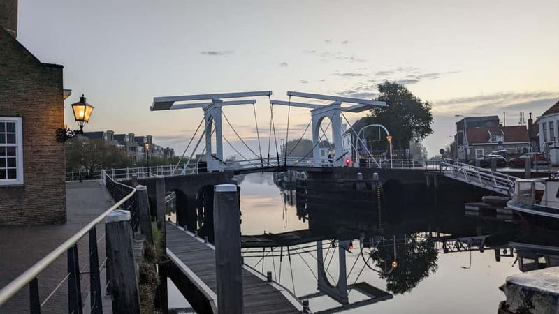 Zierikzee: Guided Walking Tour - Admiring the Nieuwe Kerk and the Dikke Toren
