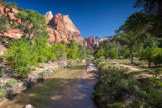 Zion National Park by Tour Trekker - Riding the Zion Canyon Shuttle for Stunning Views