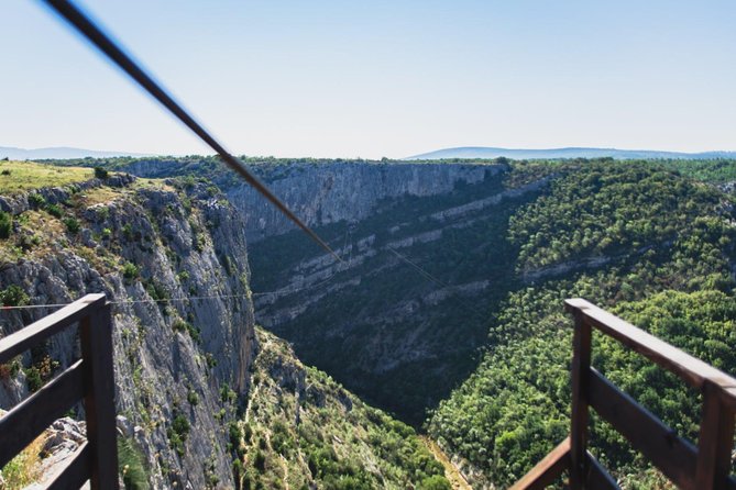 Zipline ibenik - The Experience of the Guides and Group Dynamics