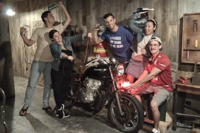 Zombie Outbreak Escape Room in Miami Beach - Logistics: Meeting Point and Operating Hours