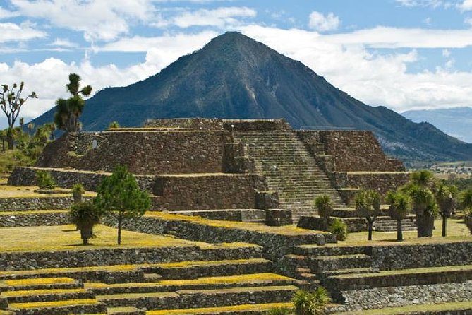 Zona arqueológica de cantona y laguna de alchichica (private) - Discover the Unique Combination of History and Natural Beauty in Central Mexico