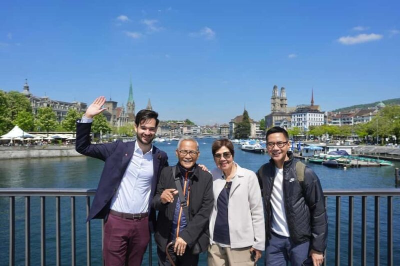 Zurich 3-in-1 City Walking Tour with Photoshoot & Flavors - Iconic Landmark: Grossmünster