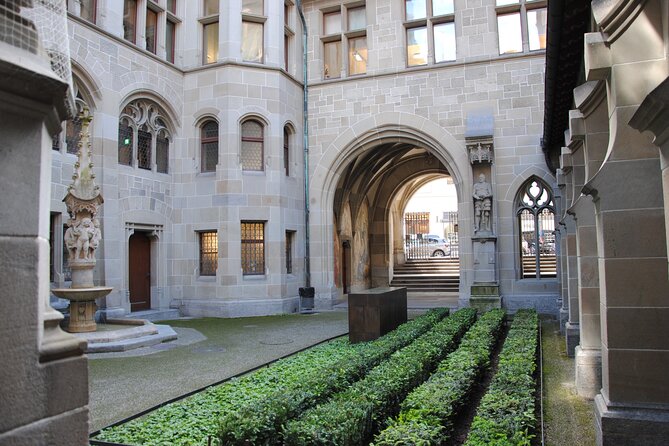 Zurich 360 City Walk Tour Including Hidden Spots - Visiting St. Peter’s Church and Zurich’s Roman Heritage