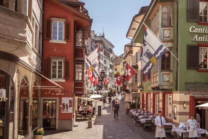 Zurich: 360° City Walk Tour Including Hidden Spots - Key Points