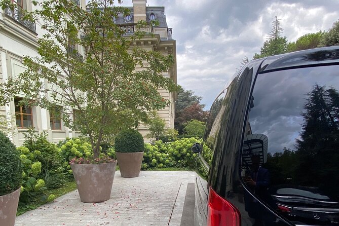 Zurich Airport ZRH to Zurich City Private Arrival Transfer. - Accessibility and Group Sizes