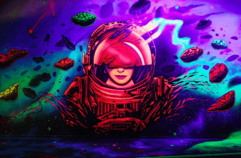Zurich: Black Light Galaxy Minigolf - Key Points