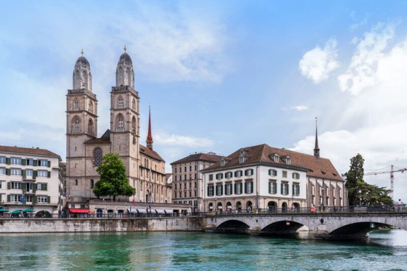 Zürich: City Highlights Tour by Coach, Cable Car, and Ferry - Ride the Cable Car to Felsenegg for Panoramic Views
