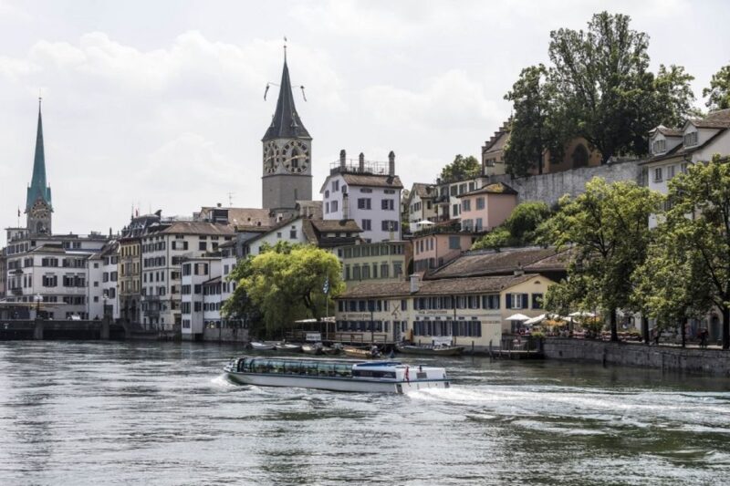 Zurich: City Tour with Lake Cruise + Optional FIFA Museum - Discover Zurich’s Major Landmarks from the Bus