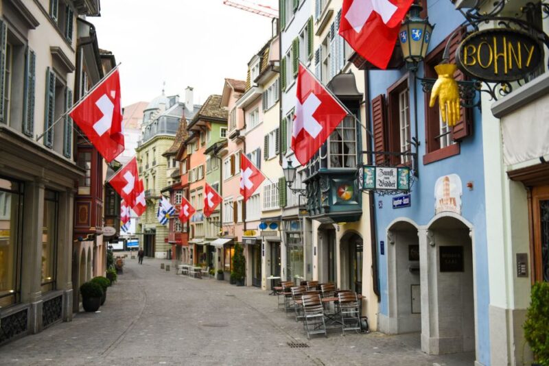 Zurich Discovery Walking Tour - Why a Guided Private Tour Creates a Better Experience