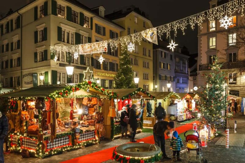 Zurich: Enchanted Christmas - A Festive Private Walking Tour - The Peaceful Serenity of Lindenhof Park