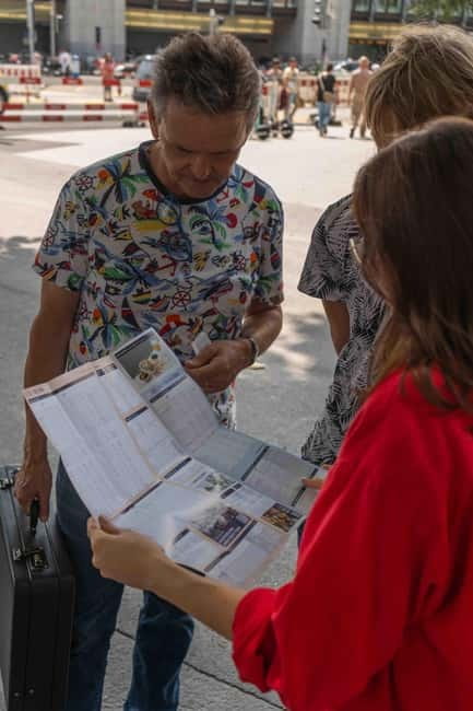 Zürich: guided Escape Game - Boatride, Snacks and Drinks - The Mystery: Professor Roth’s Secret and Murder