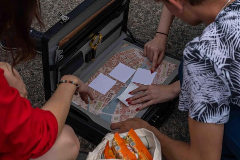 Zürich: guided Escape Game - Boatride, Snacks and Drinks - The Role of the Guided Tour