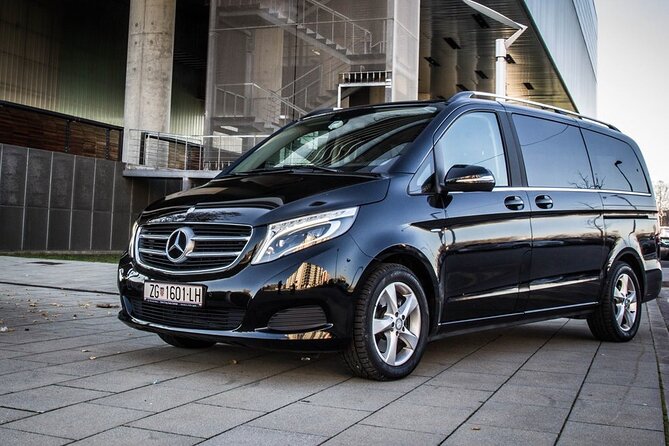 Zurich Hauptbahnhof Train Station to Zurich Hotel - Effortless Arrival: Private Transfer from Zurich Hauptbahnhof to Your Hotel