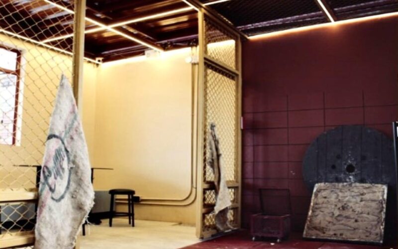 Zurich: Hike Up Zurich's Viewpoint & Enjoy Outdoor Raclette - Reaching Uetliberg and the 1.5-Hour Guided Tour