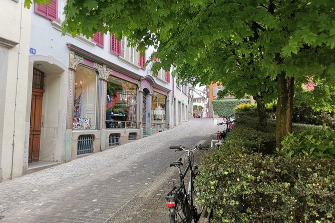 Zürich Historic District Tour - Scenic Views and Hidden Corners of Zurich