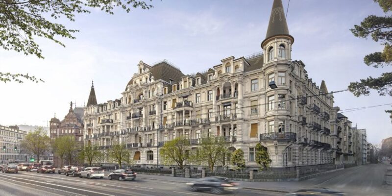 Zurich: Open Top Bus Sightseeing Tour with Optional Cruise - Key Points