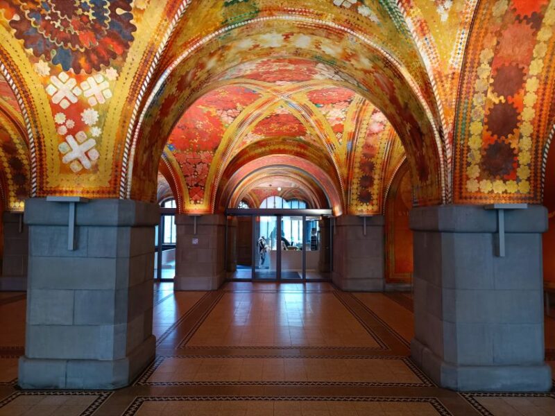 Zurich: Private Walking Tour with a Local Guide - Optional Experiences and Additional Stops