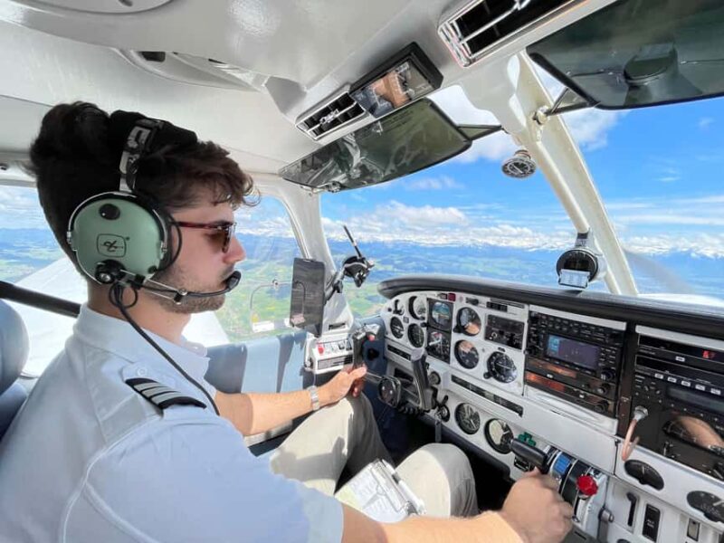 Zurich Region: Private Aerial Tour over the Swiss Alps - The Scenic Route: From Lake Lucerne to Iconic Swiss Peaks