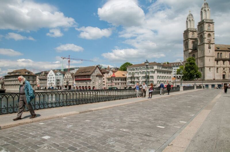 Zurich: Sightseeing Bus Tour with Optional FIFA Museum - Exploring the Old Town on a Guided Walk