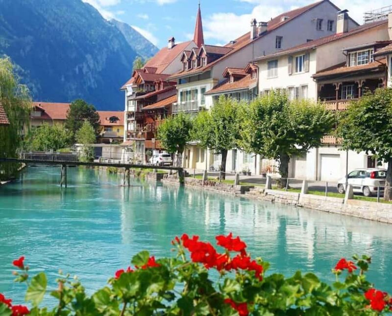 Zurich to Interlaken & Lucerne: Private Day Tour or Transfer - Discovering Lauterbrunnen’s Waterfalls and Cliffs