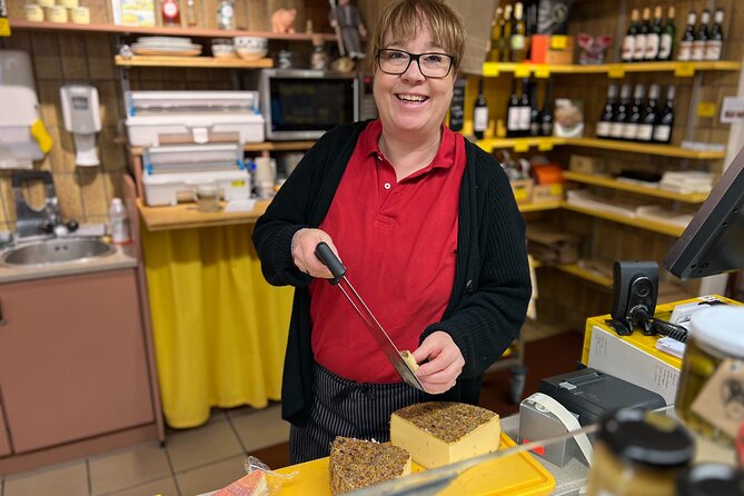 Zurich Walking Food Tour With Secret Food Tours - Pacing and Comfort: Sit-down Tastings and Short Walks