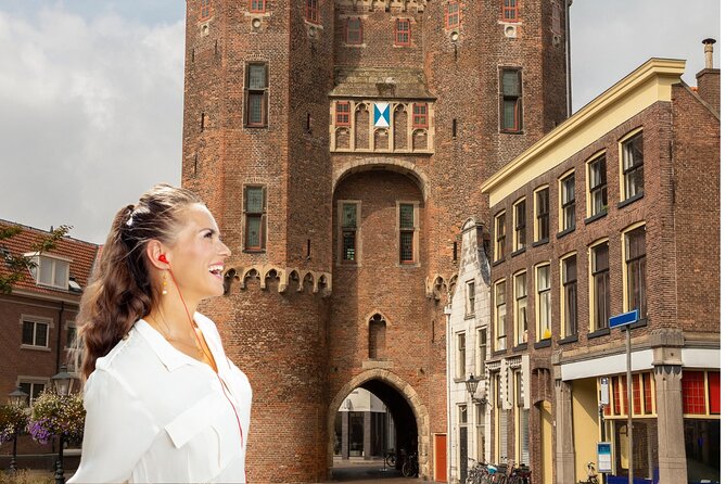 Zwolle: City Walk with Audio Guide in 7 Languages on your Phone - Key Points